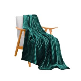 Dark Green Throw Blanket – Warm and Cozy Fleece Comforter for Sofa, Bed, Living Room, or Home Décor, Soft Decorative Blanket for Year-Round Use